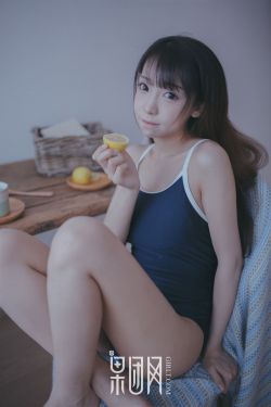 女生扒开尿口